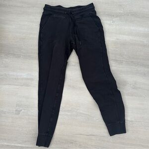LULULEMON JOGGER SIZE 6 (black wash)